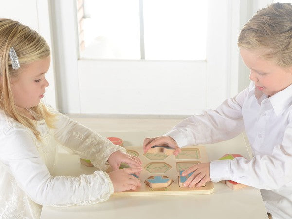 Shape Matching Puzzle  บอร์ดปริศนาจับคู่รูปร่าง