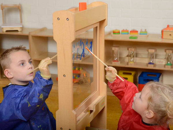 Free-standing Painting Window หน้าต่างวาดภาพอิสระหรรษา