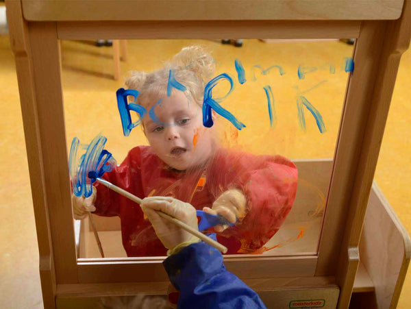 Free-standing Painting Window หน้าต่างวาดภาพอิสระหรรษา