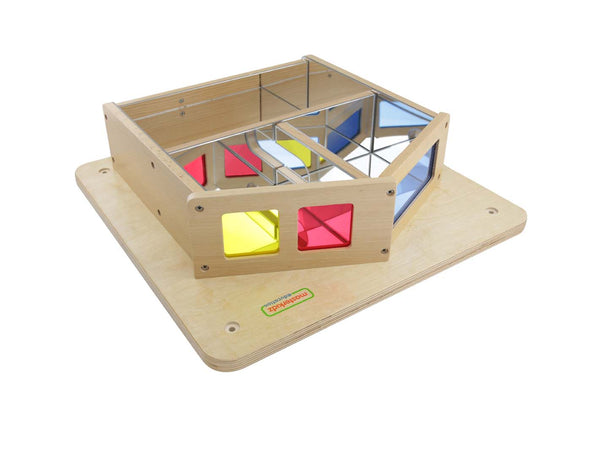 Mirrored Play House บ้านกระจกแสนสนุก