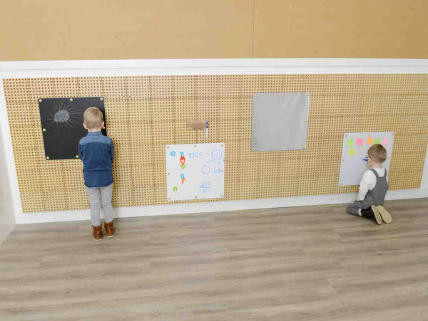 Dry Wipe and Mirror Panels บอร์ดเสริมสร้างจินตนาการ