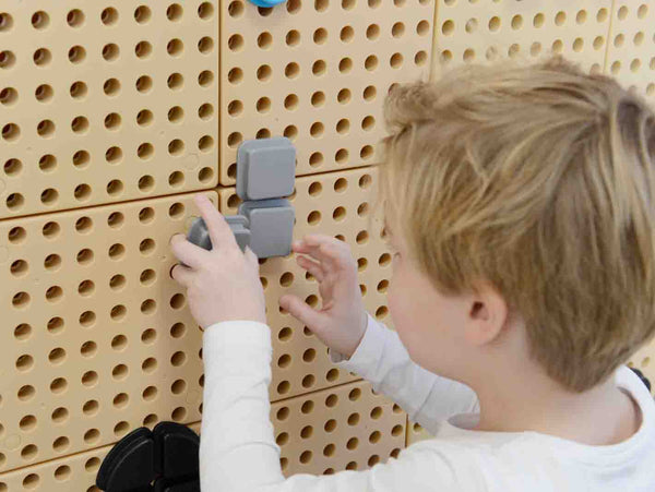 256 Piece Geometric Shape Pegs (Pack I) หมุดรูปทรงเรขาคณิต 256 ชิ้น